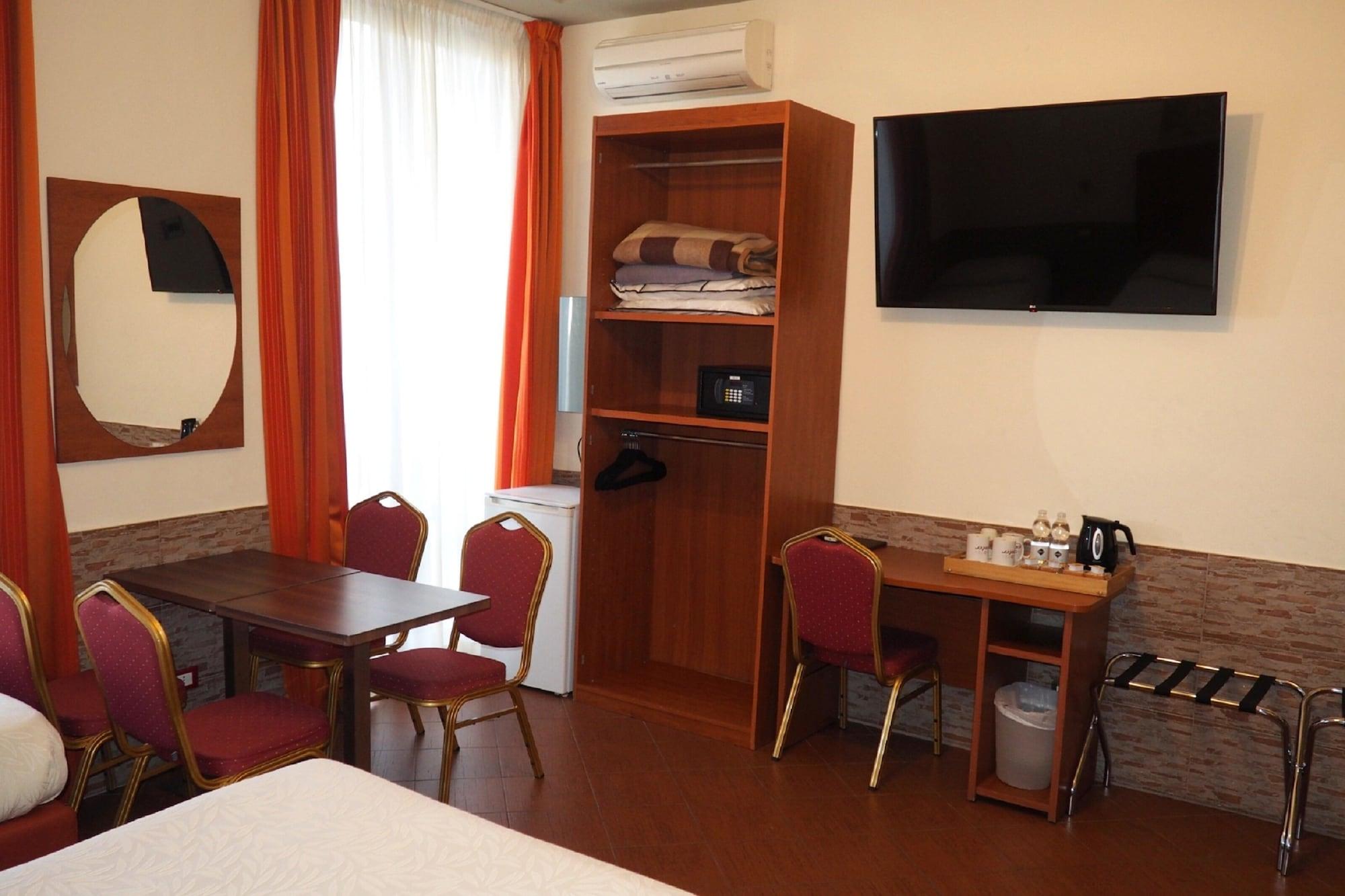 โฮเต็ล เอสเตอร์ Hotel ฟลอเรนซ์ ภายนอก รูปภาพ