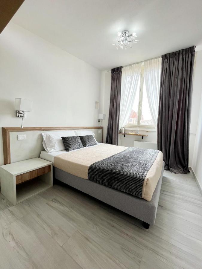 โฮเต็ล เอสเตอร์ Hotel ฟลอเรนซ์ ภายนอก รูปภาพ